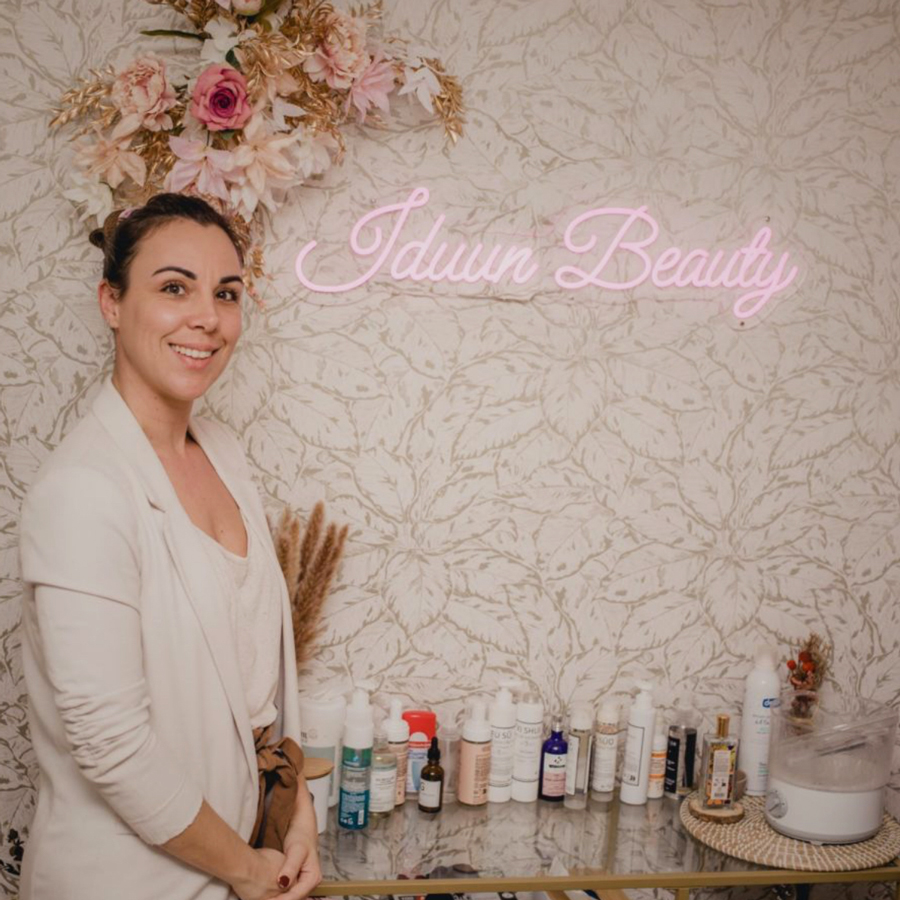 Mélanie Vallata, gérante de l'institut Iduune Beauté à Nice (06)